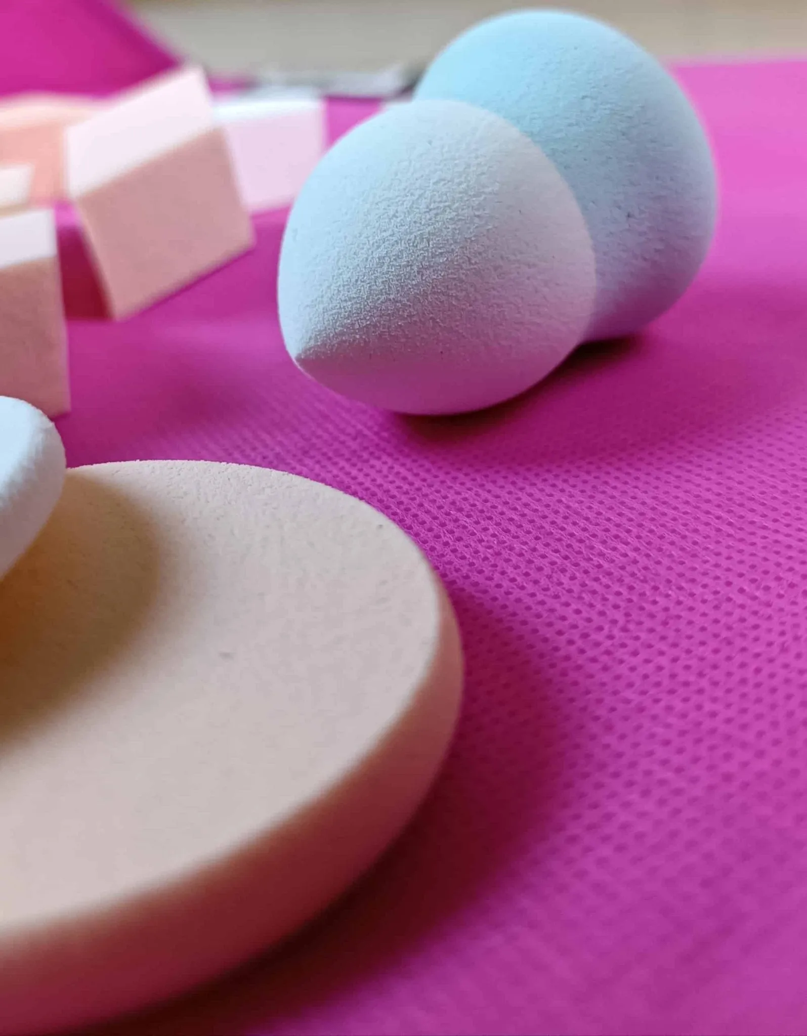 Beauty Blender Foundation & Makeup Sponge - Flawless Application for Your Skin