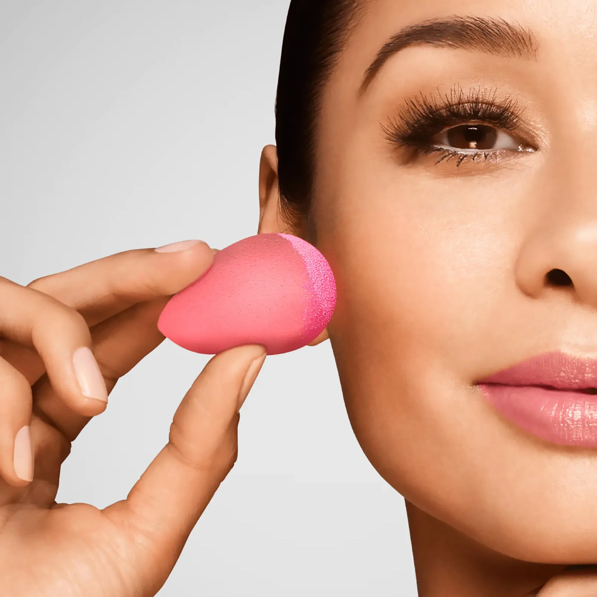beautyblender Cheeky Beauty Blusher Makeup Sponge