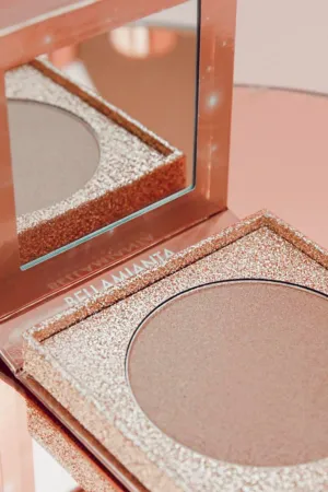 Bellamianta - Illuminating Bronzing Powder (Body & Face) -