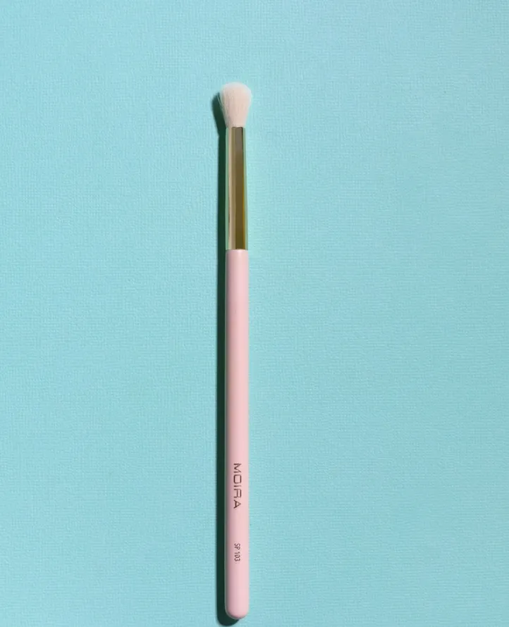 Defined Crease Brush